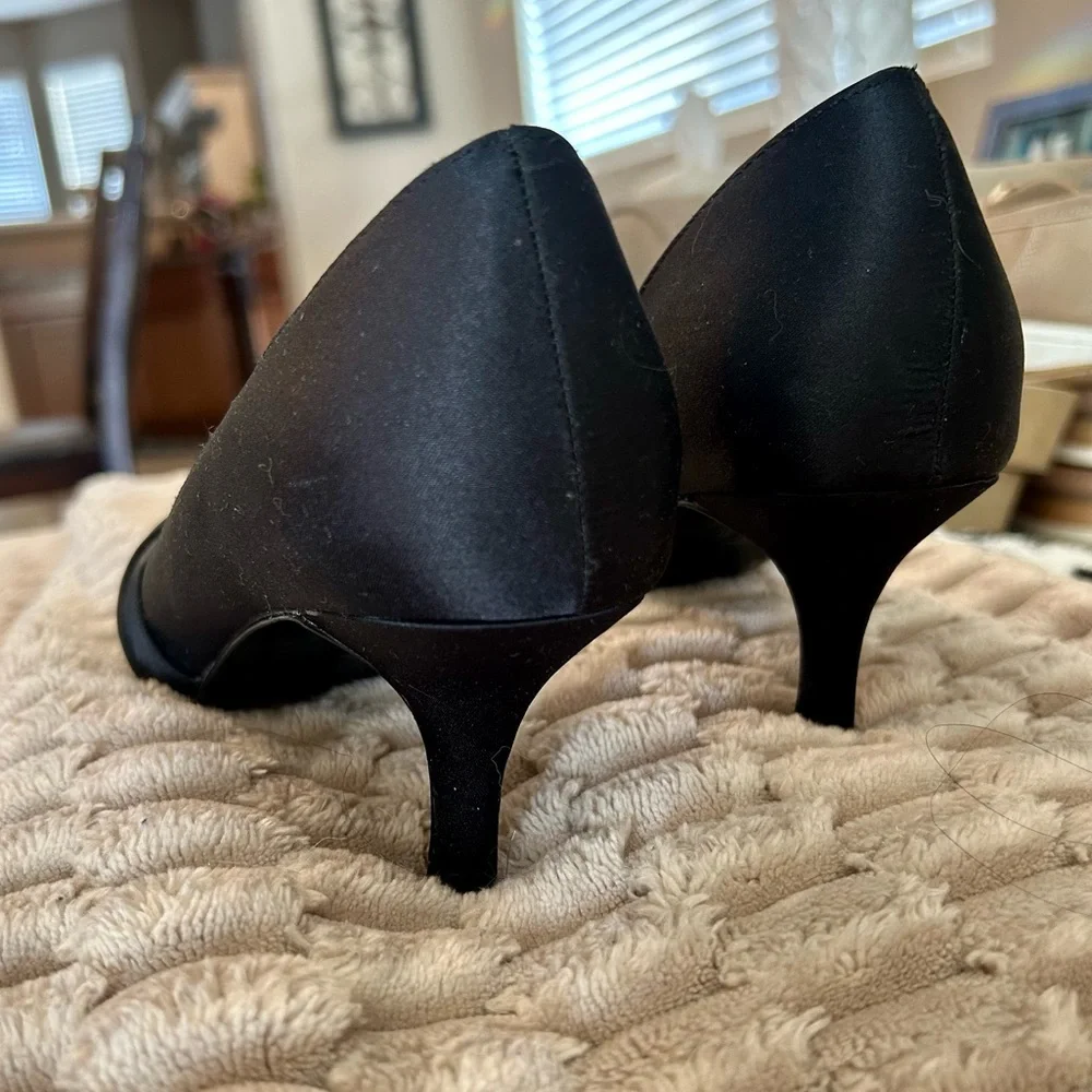 Tevolio Black Embellished Peep-Toe Womens Heels